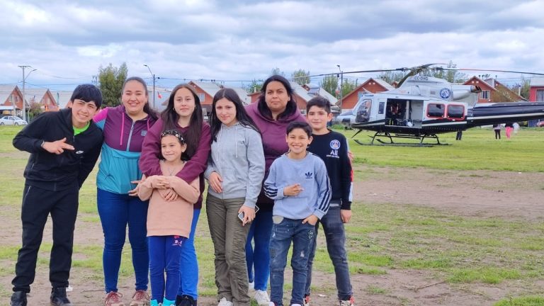 Estudiantes y Docentes de Escuela Espigado Viven una Experiencia Única al Volar en Helicóptero en Santa Juana