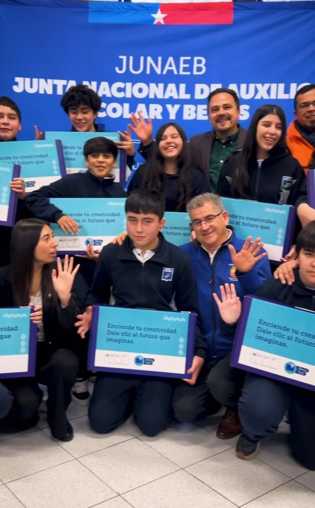 ¡Una gran noticia para la educación de nuestra comuna! 💻✨