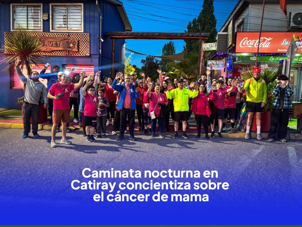 🙌 Santa Juana realizó caminata nocturna en el cerro Catiray para sensibilizar sobre el cáncer de mama 🎗️💞